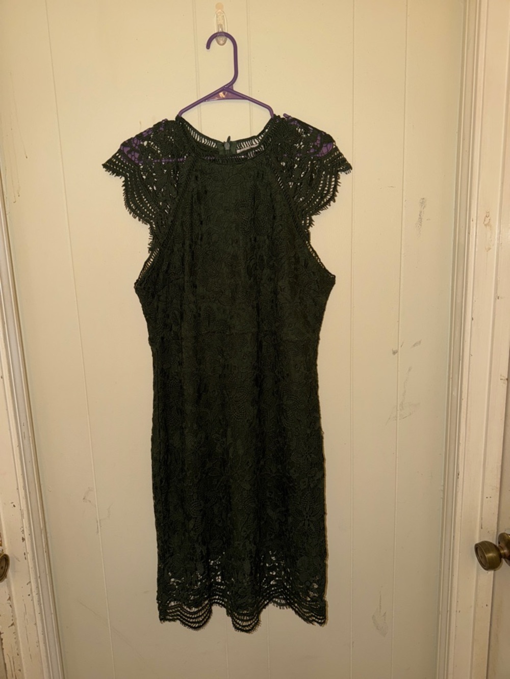 Women's Hunter Green Lace Midi Dress with Cap Sleeves
